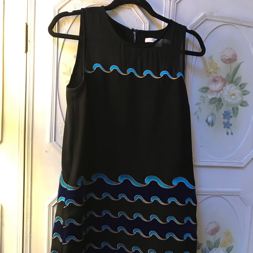 Dress with velvet waves - Picture 1 of 4